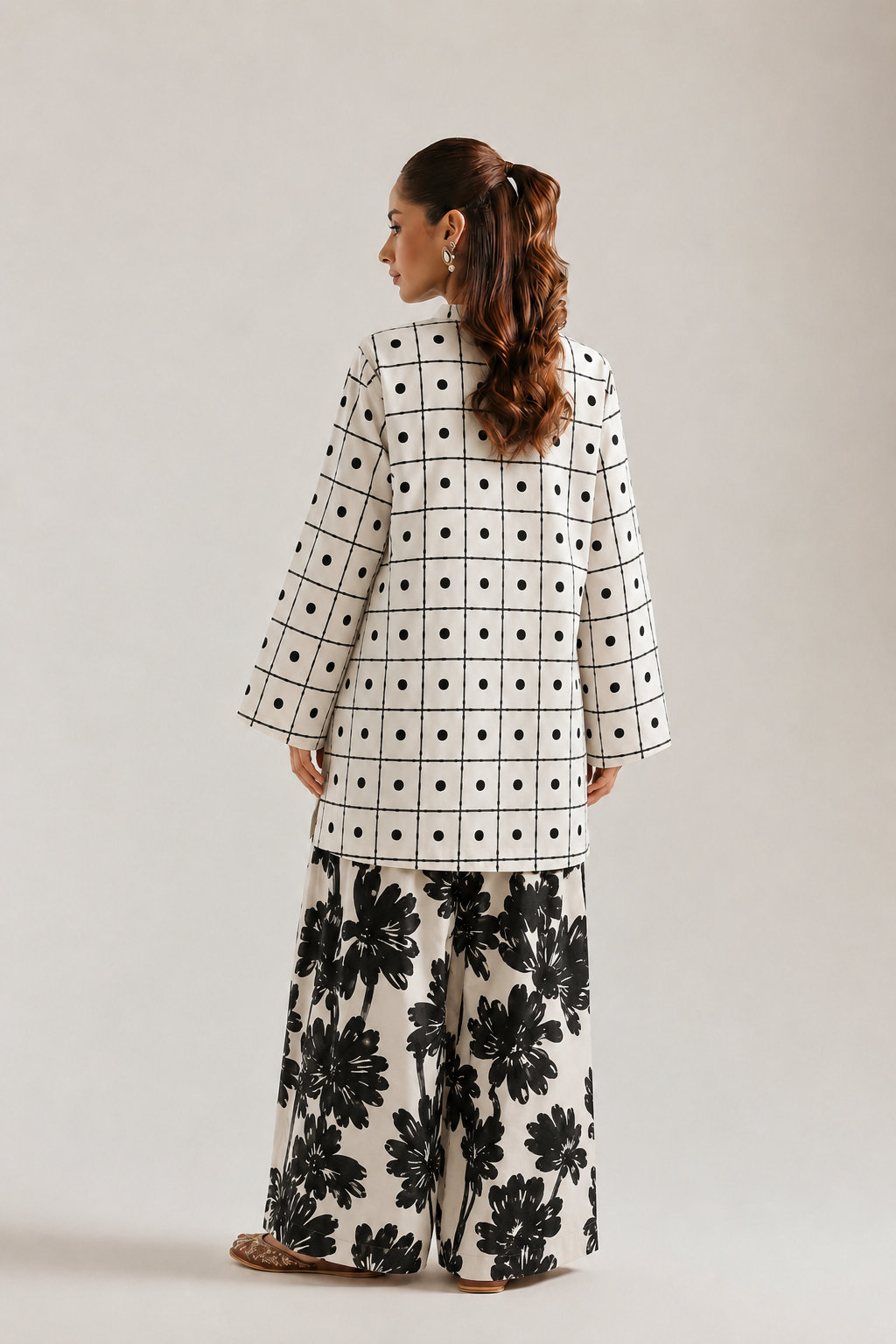 White Geometric Checked Mandarin Neck Farsi Salwar Co-Ord Set For Women