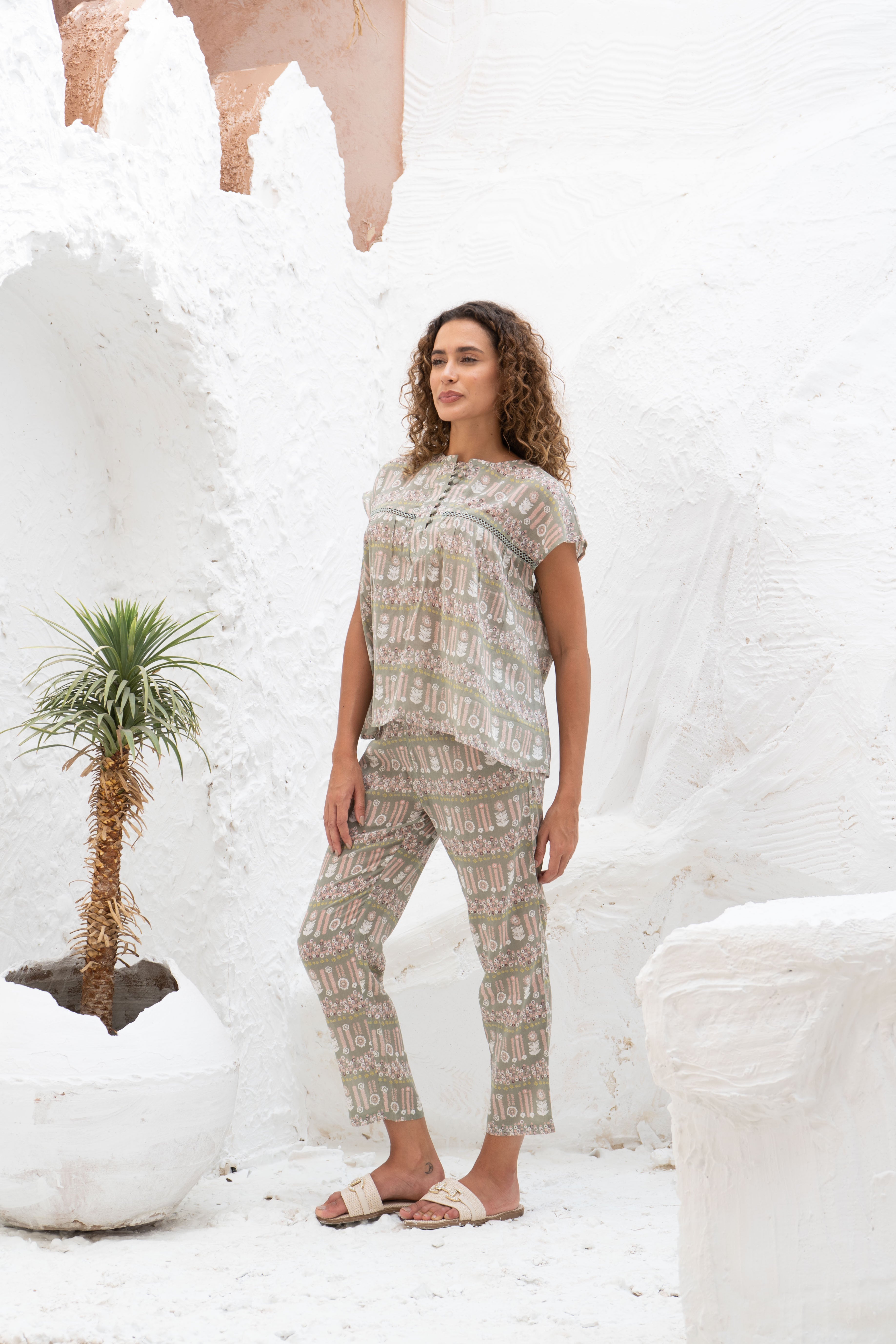 Grey Printed Night Suit Set for Women - SanskrutiHomes 