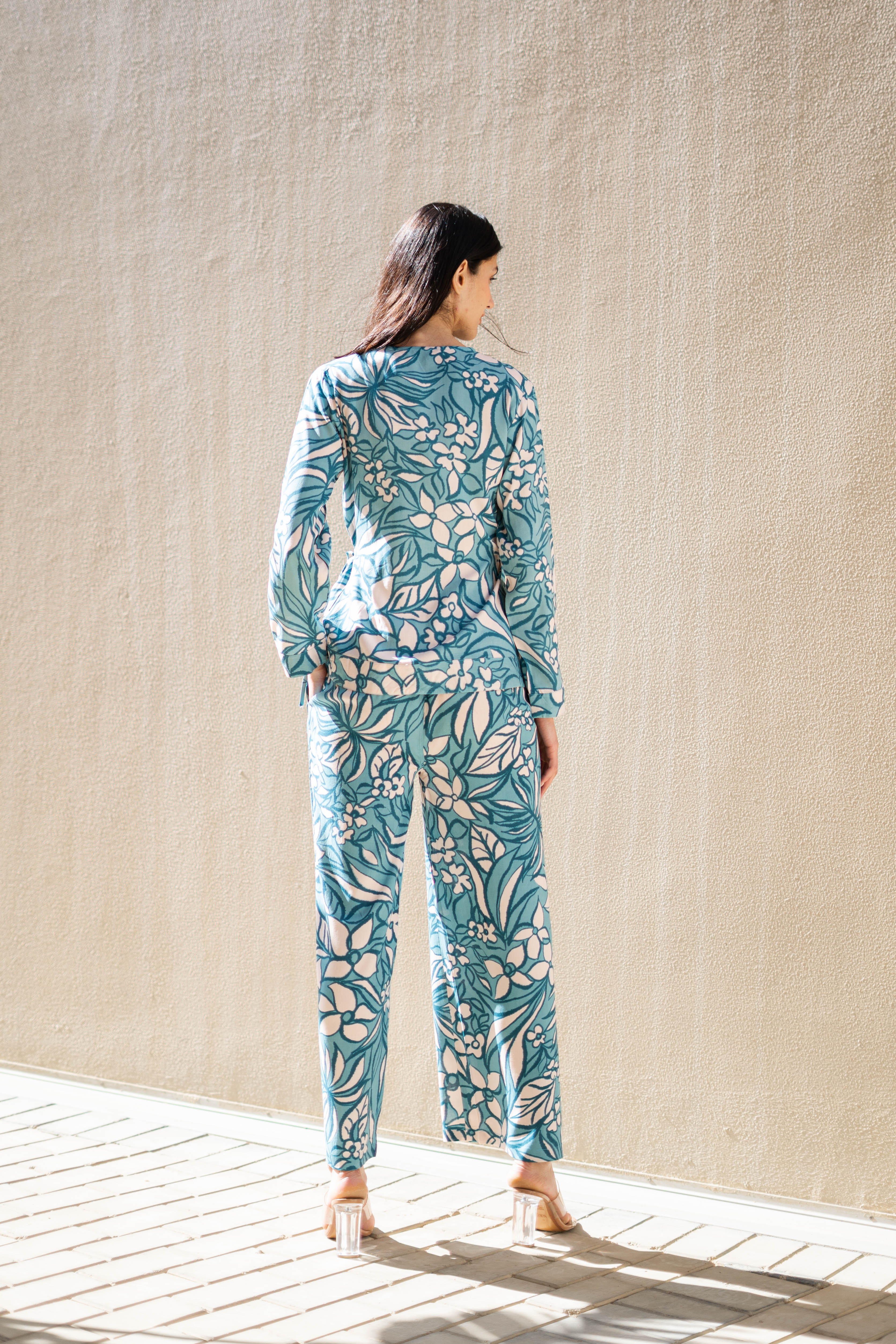 Green Floral Printed V-Neck Co-ords Set - SanskrutiHomes 