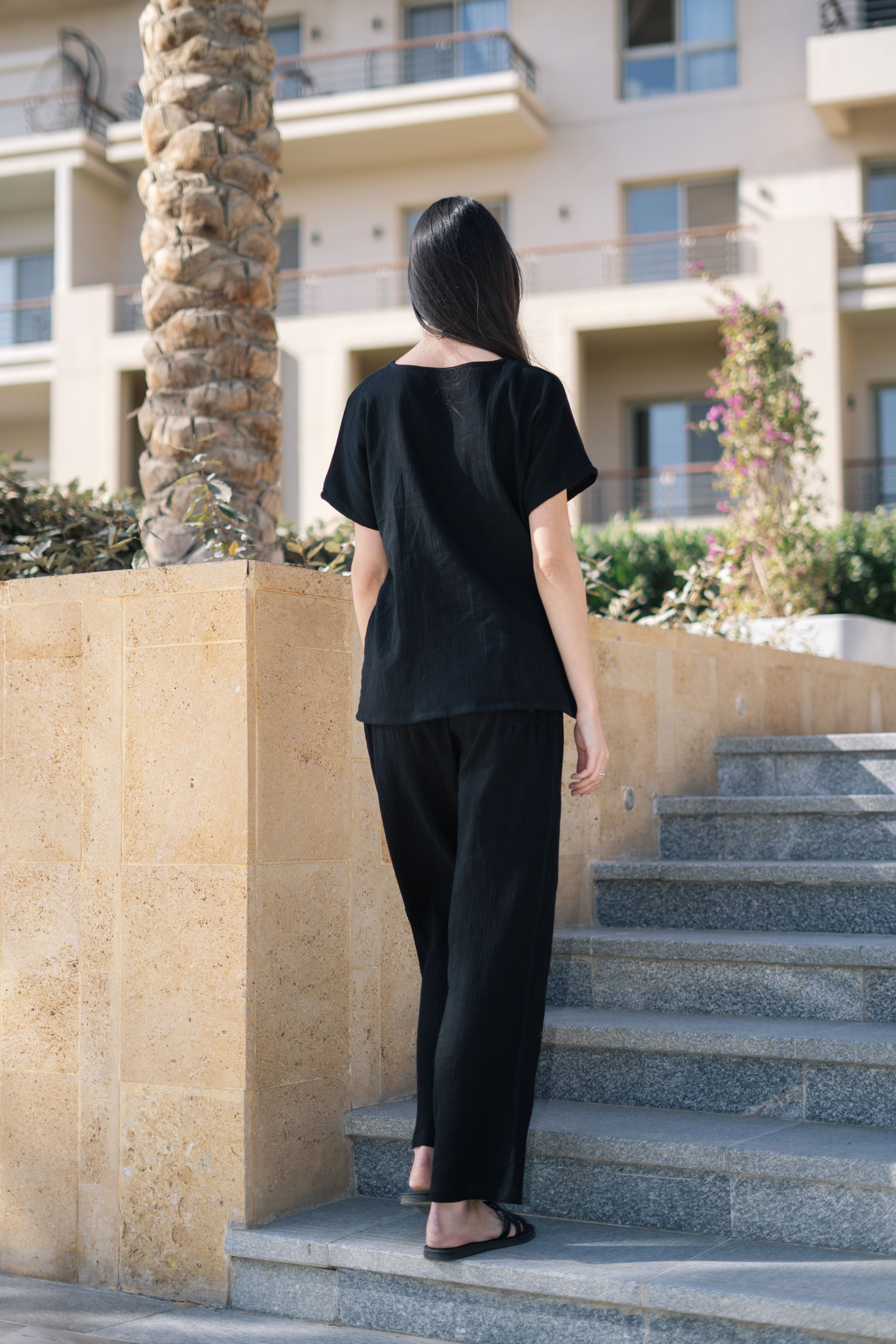 Black Pure Cotton Solid V-Neck night suit for women - SanskrutiHomes 