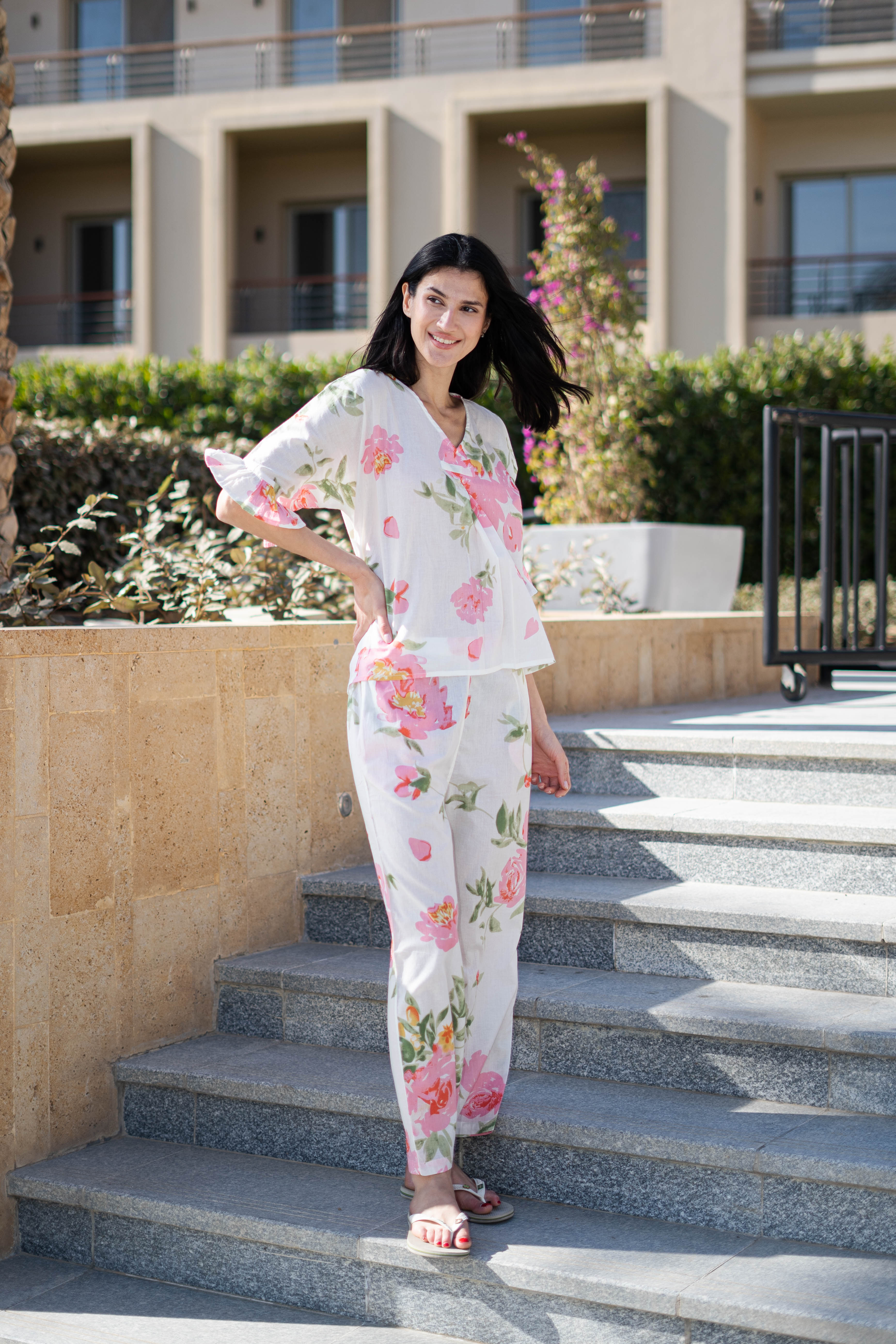 White V-Neck Floral Printed Night Suit for Women - SanskrutiHomes 