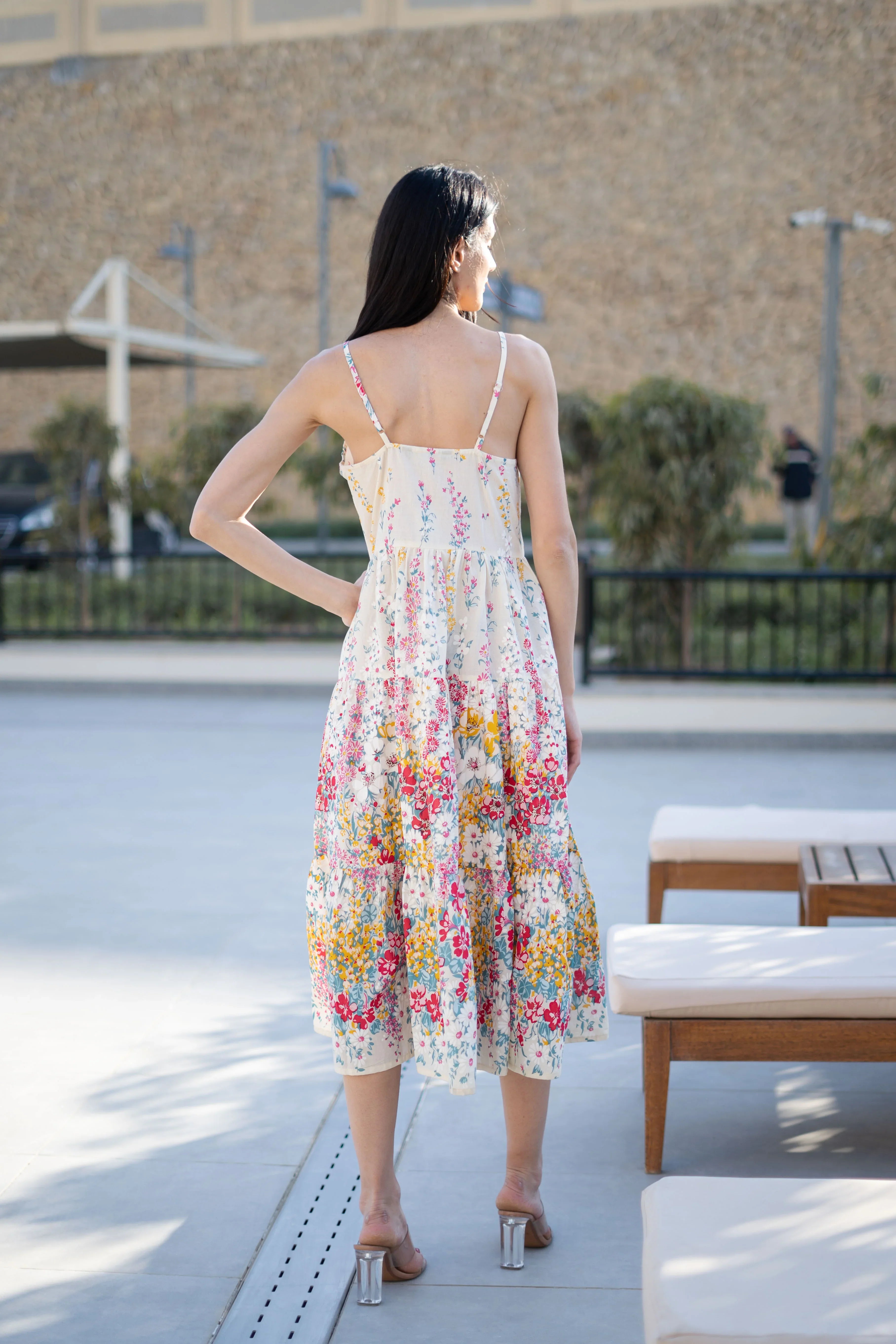 Buy White Printed Sleeveless Dress For Women Online @ Best Price Buy White Printed Sleeveless Dress For Women Online @ Best Price