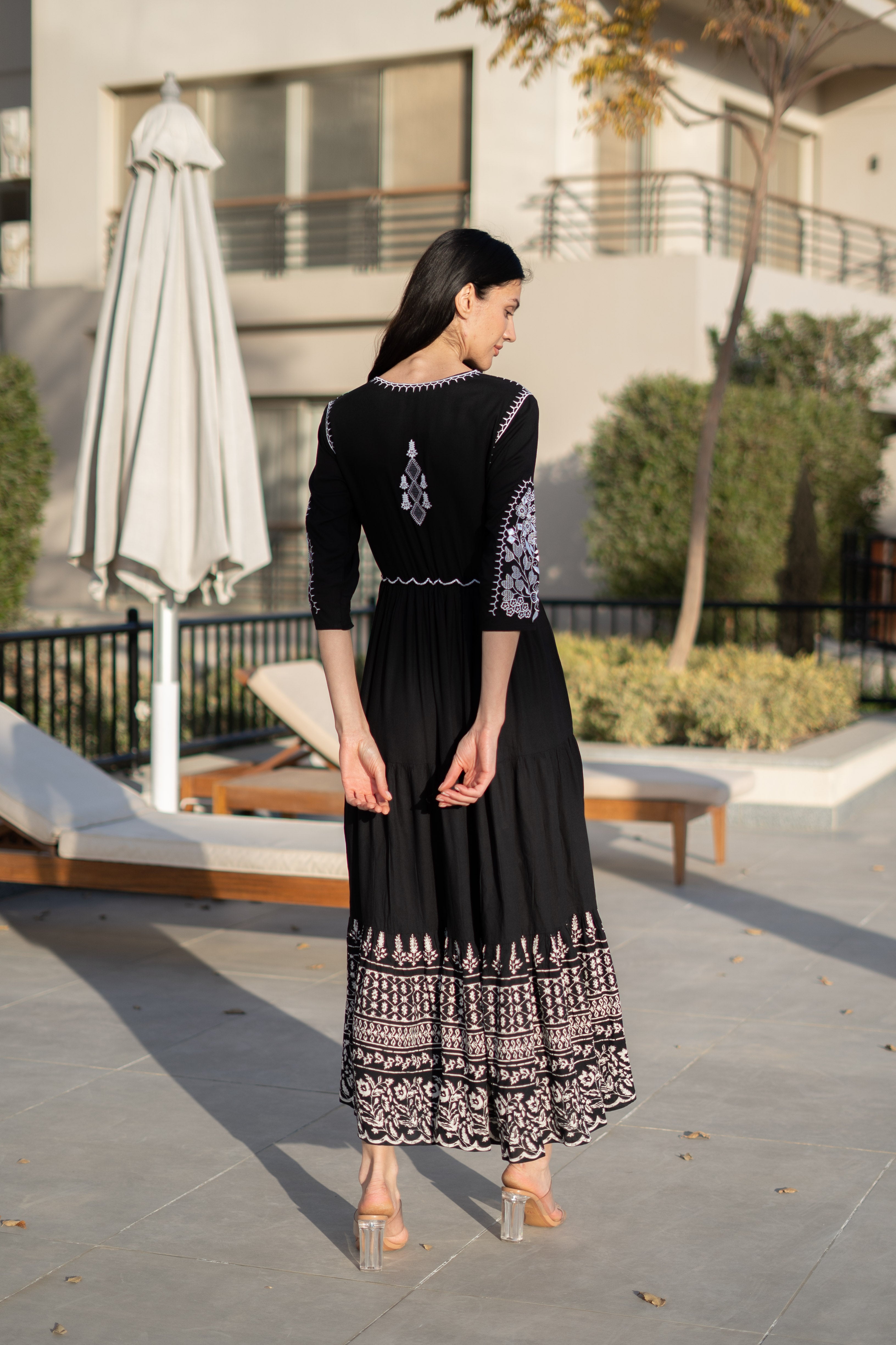 Women Viscose Rayon Black Solid Dress