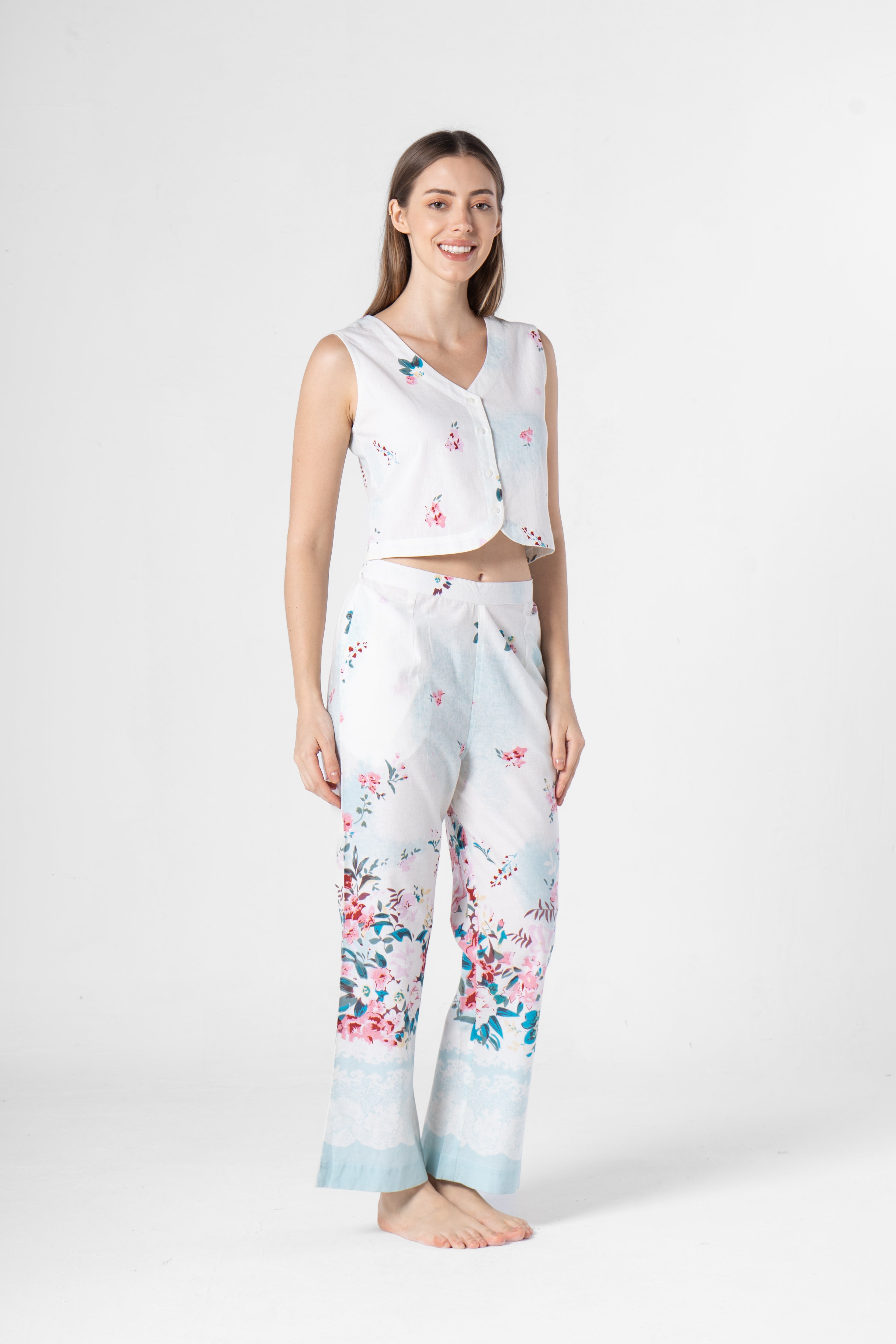 Floral Printed Sleeveless Co-ords Set - SanskrutiHomes 