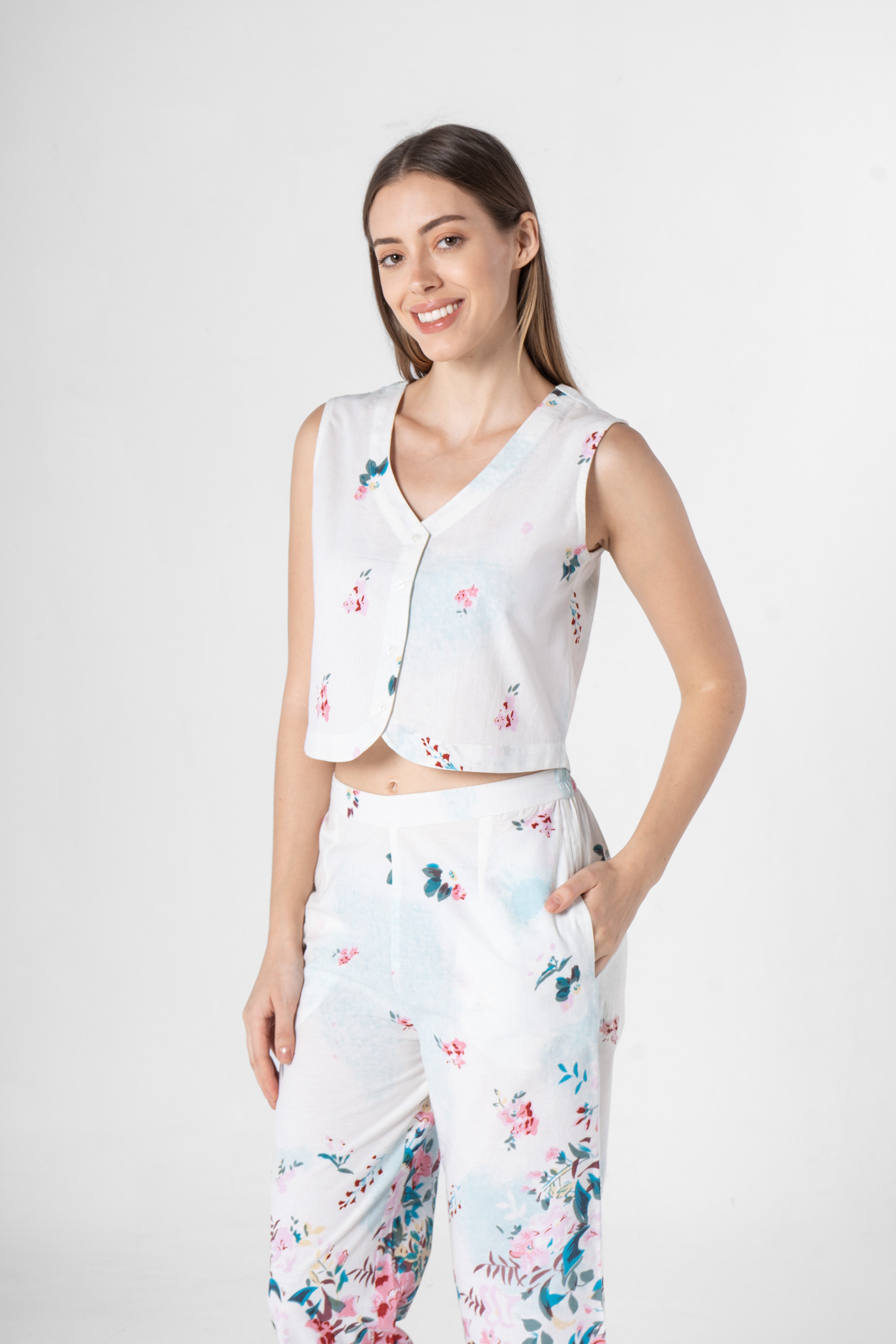 Floral Printed Sleeveless Co-ords Set - SanskrutiHomes 