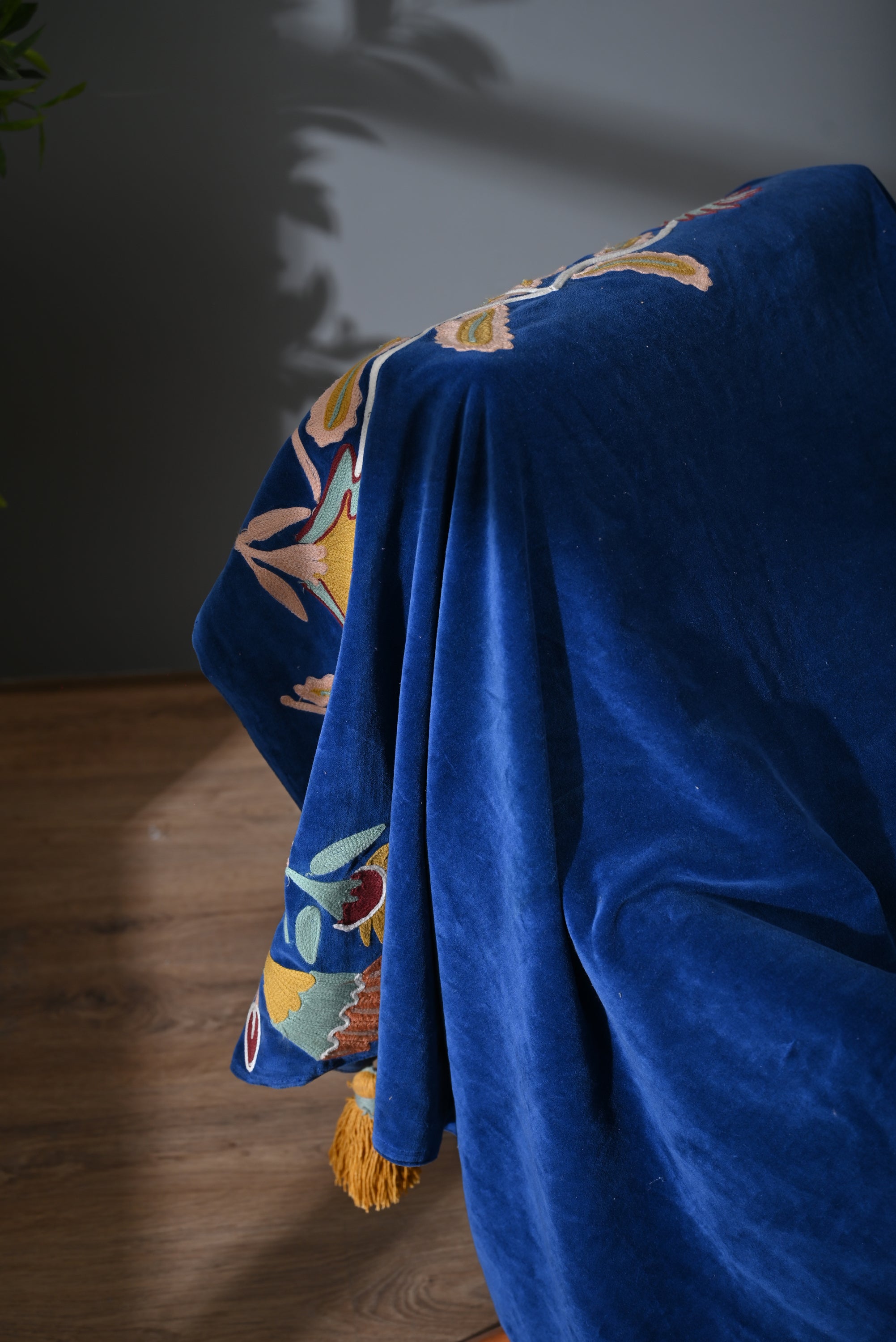 Blue Color Animal Embroidery Throw