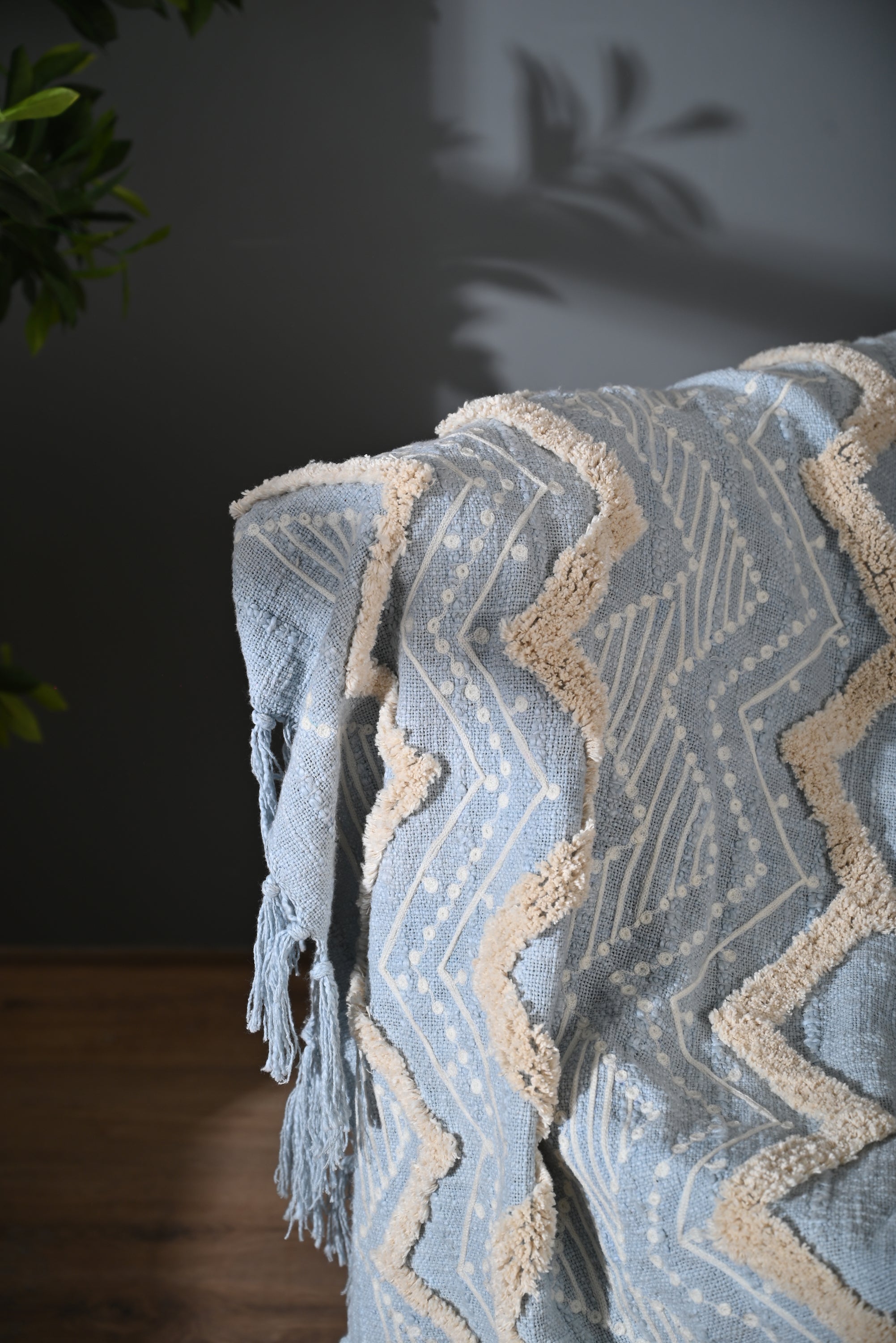 Blue Color Zig Zag Design Embroidery Throw