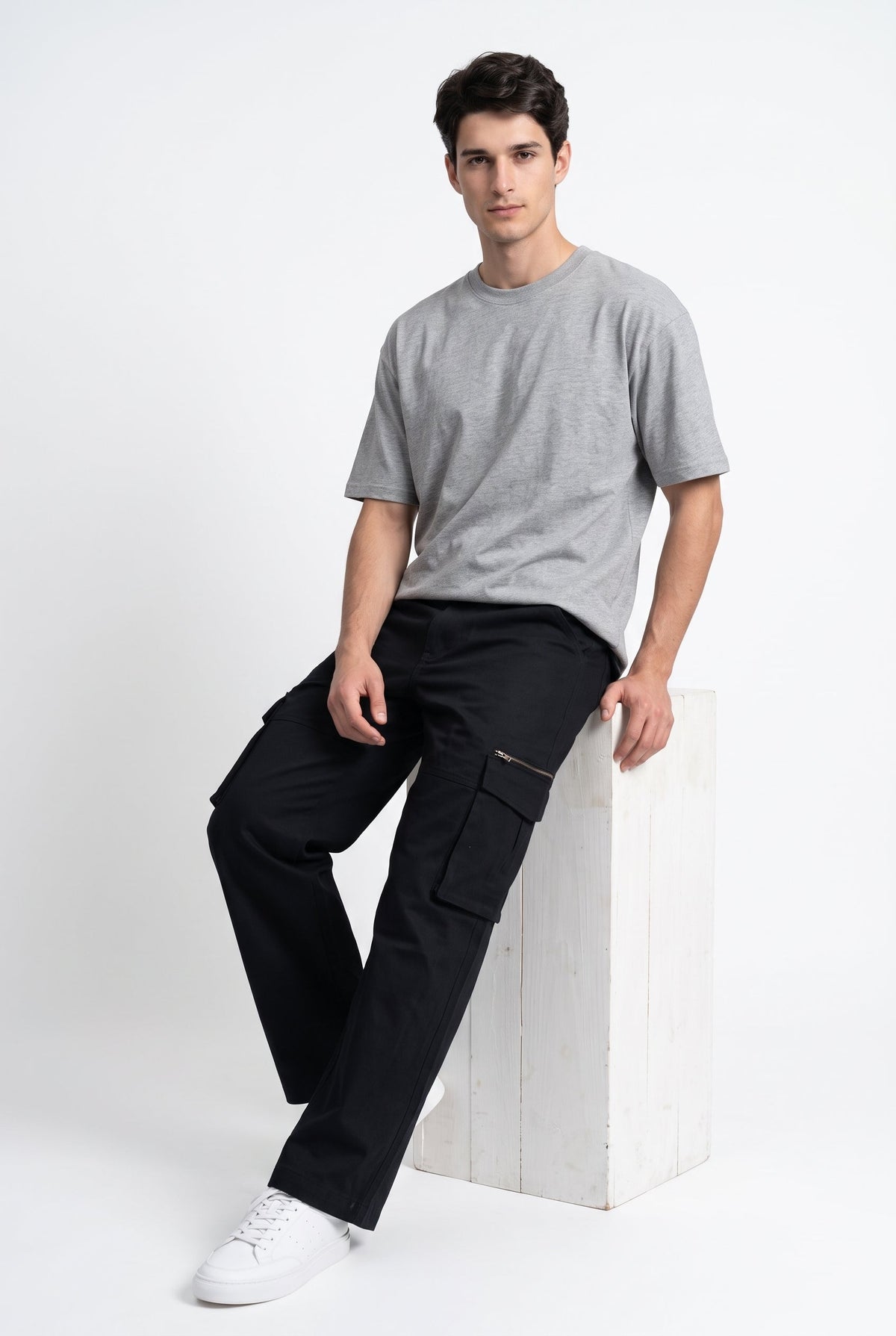 Black Regular Fit Utility With Multi-Pockets Cargo Pant For Men