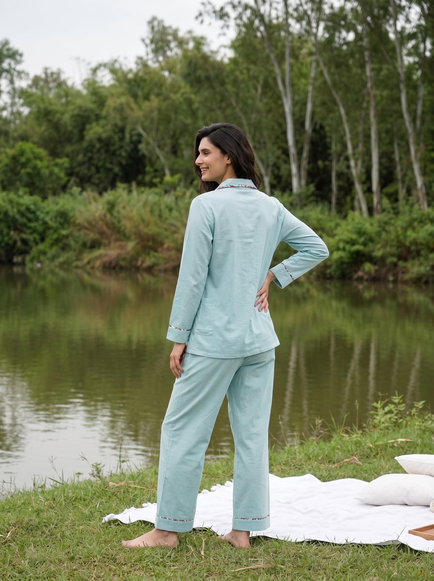 Sea Green Solid V-Neck Pure Cotton Night Suit For Women