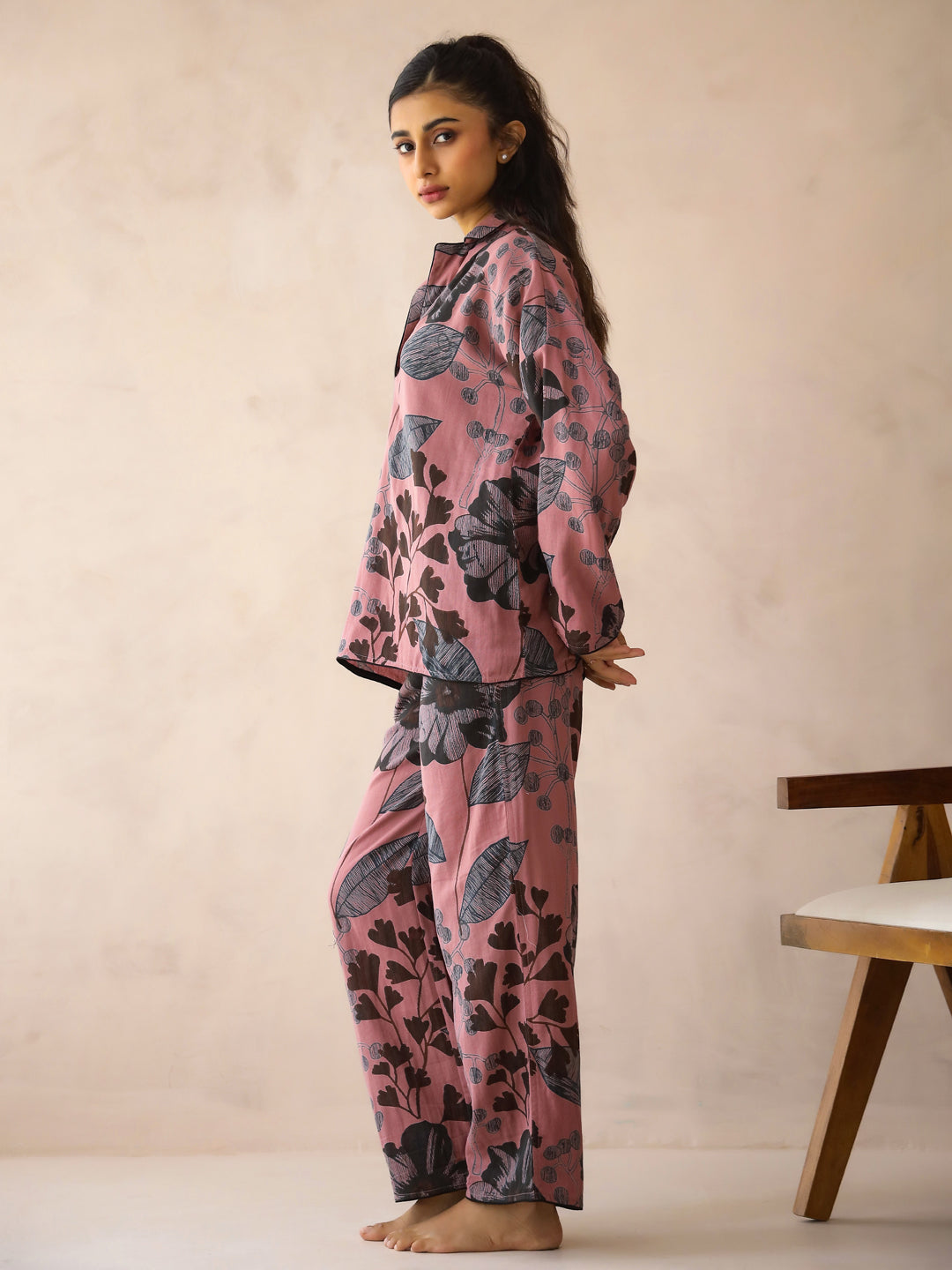 Mauve Shirt Collar Pure Cotton Printed Floral Night Suit For Women