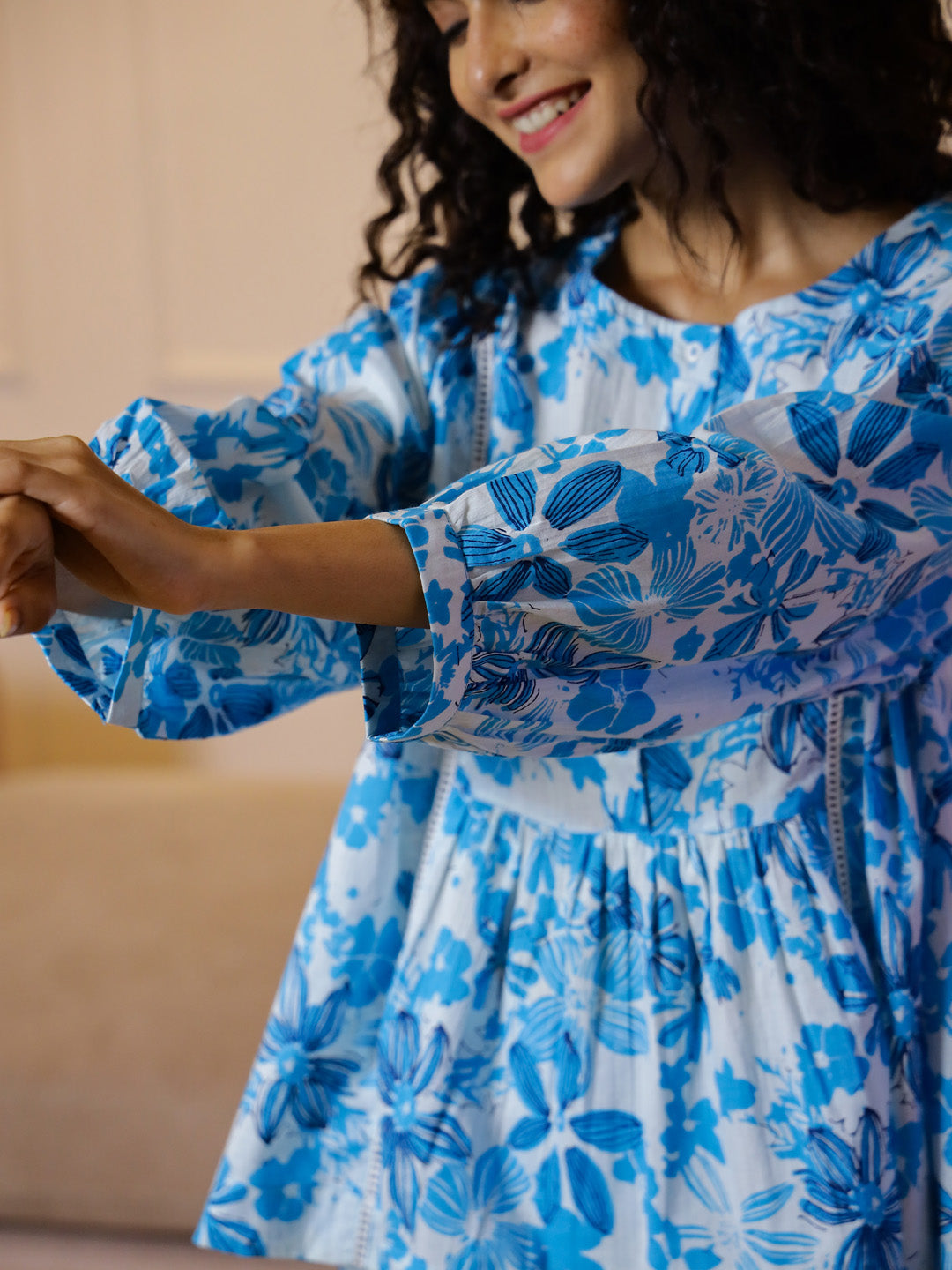 Blue Flower Printed Round Neck Night Suit - SanskrutiHomes 