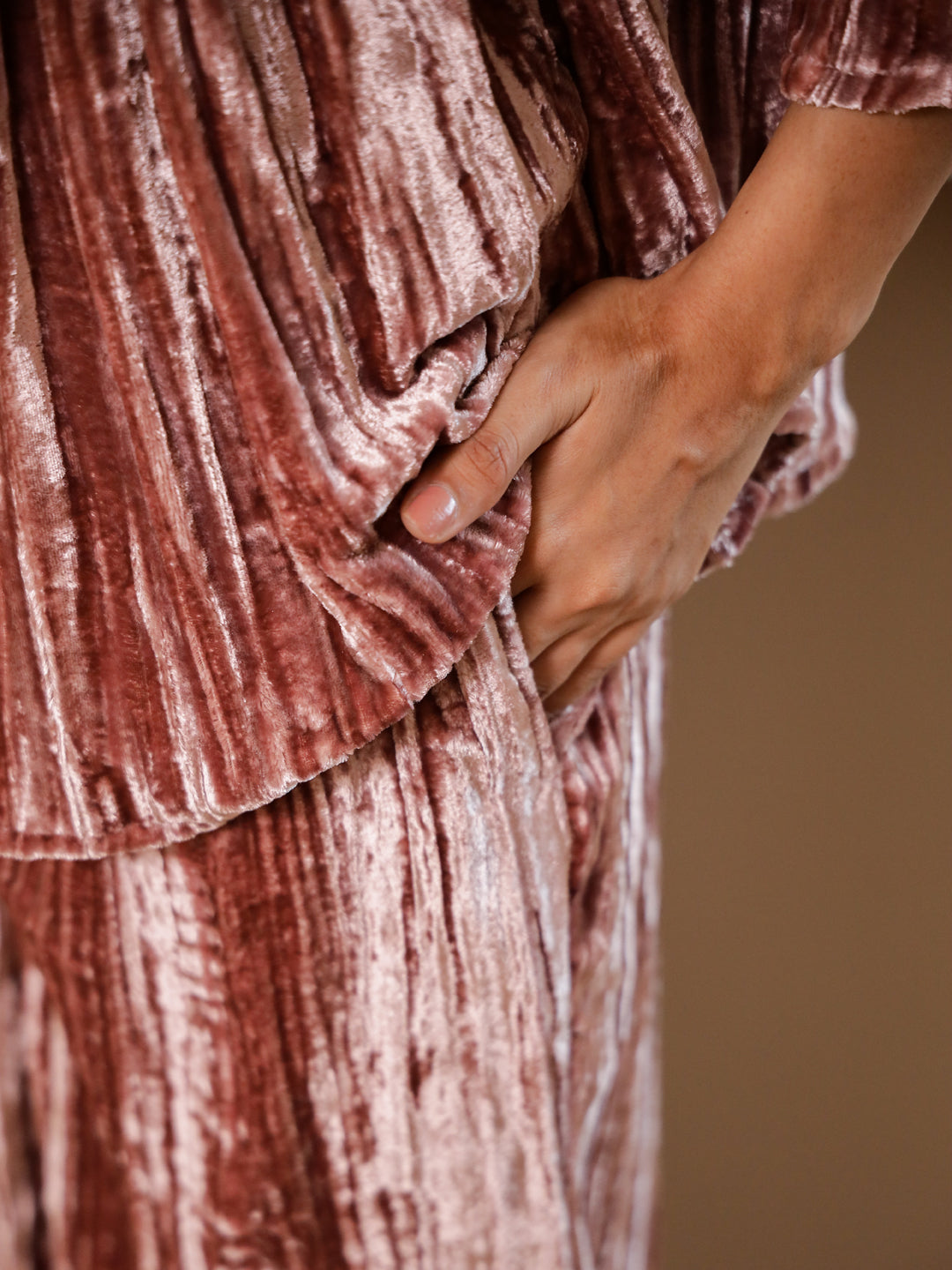 Pink Solid Print Night Suit For Women