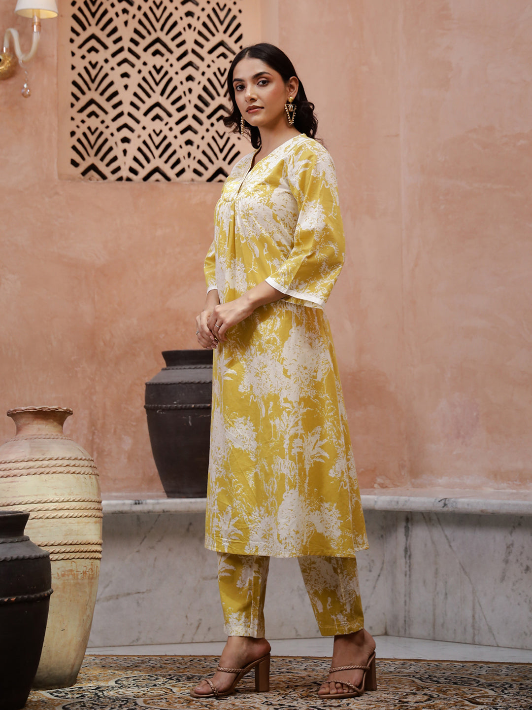 Floral Printed Kurta Set with Dupatta - SanskrutiHomes 