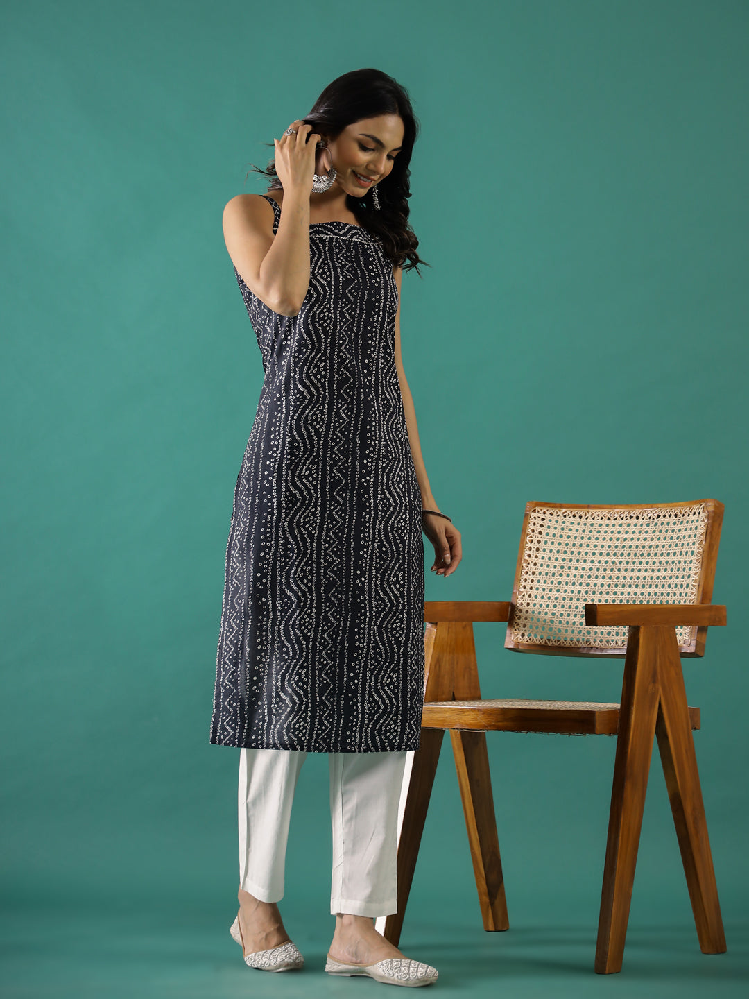 Black Cut Sleeves Printed Kurti Set - SanskrutiHomes 