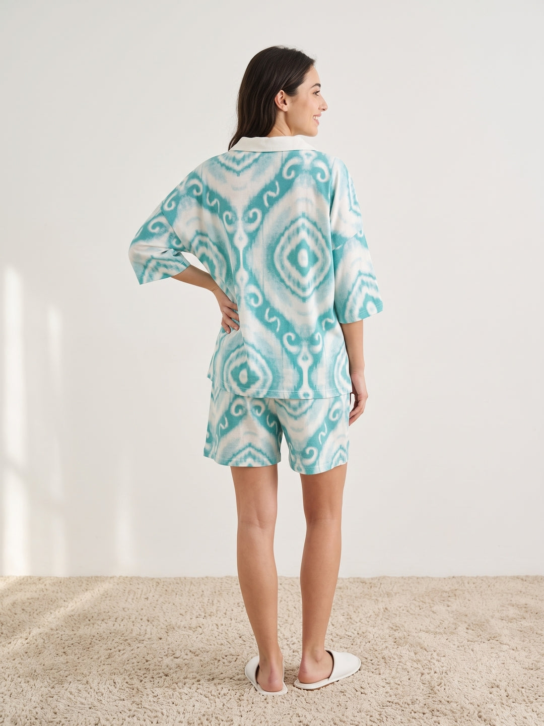 Green Abstract Shirt Collar Lycra Shorts Set For Women