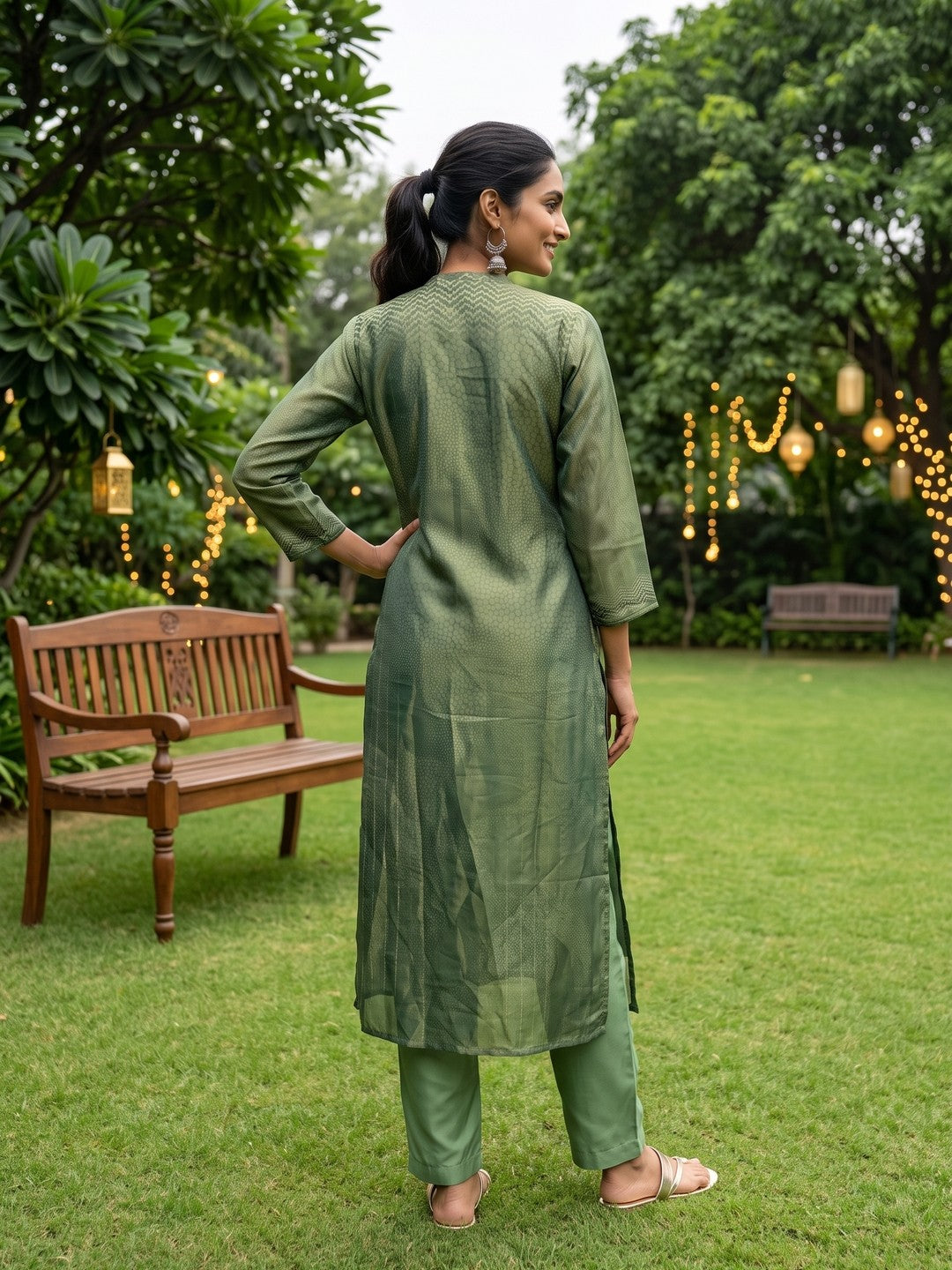 Green Round Neck Floral Kurta Set With Dupatta For Women
