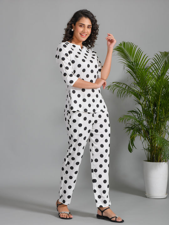 White Viscose Rayon Printed Round Neck night suit for women