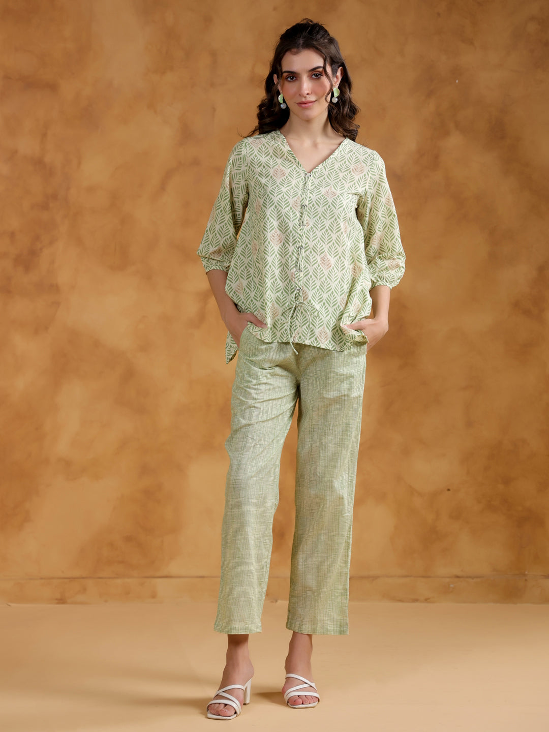 Green Motif Print V-Neck Pure Cotton Co-Ord Set For Women