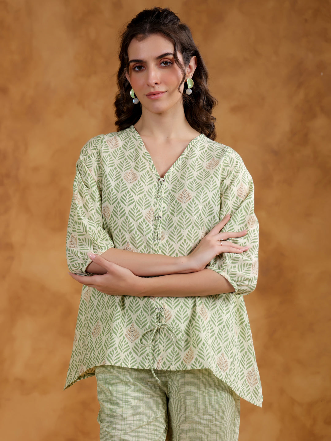 Green Motif Print V-Neck Pure Cotton Co-Ord Set For Women