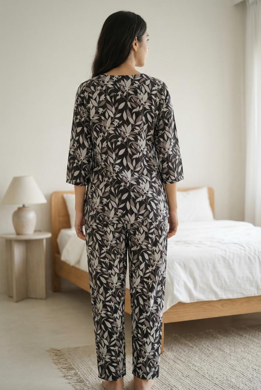 Black & White Round Neck Printed Pure Cotton Night Suit Set For Women