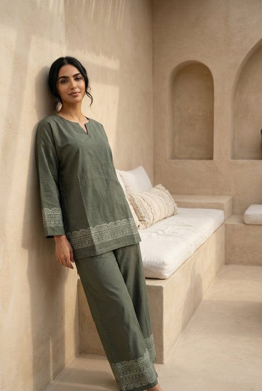 Green Ethnic Print V-Neck Pure Cotton Night Suit Set for Women