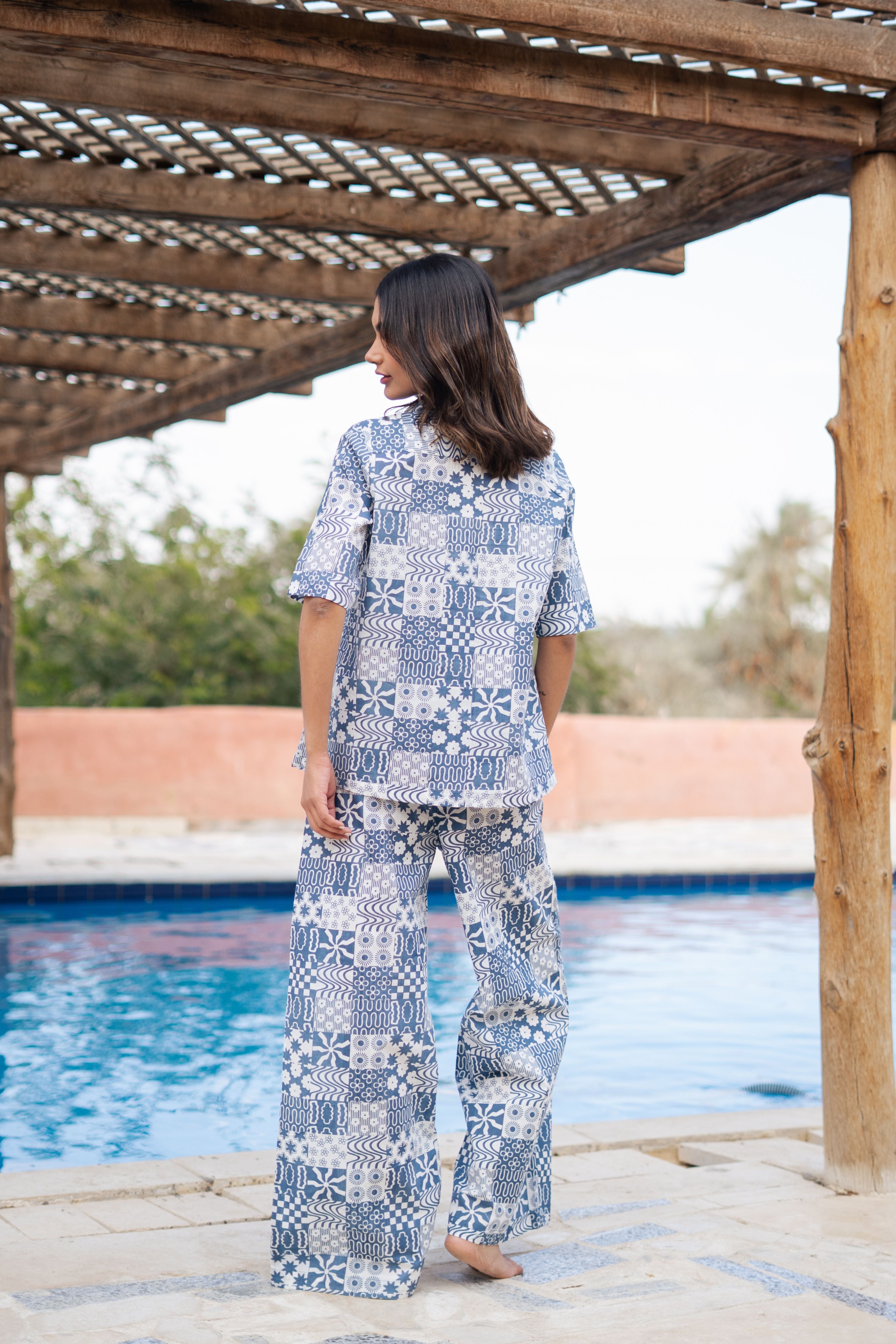 White Shirt Collar Geometric Printed Pure Cotton Night Suit