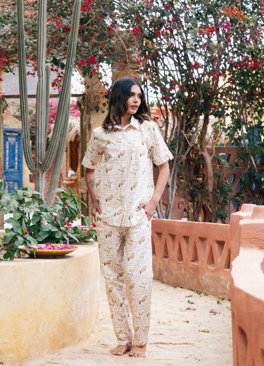 White Shirt Collar Abstract Printed Pure Cotton Night Suit