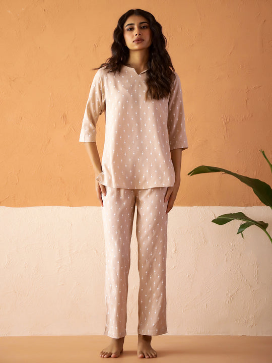 Cream Round Neck Viscose Rayon Ethnic Motifs Printed Night Suit for Women