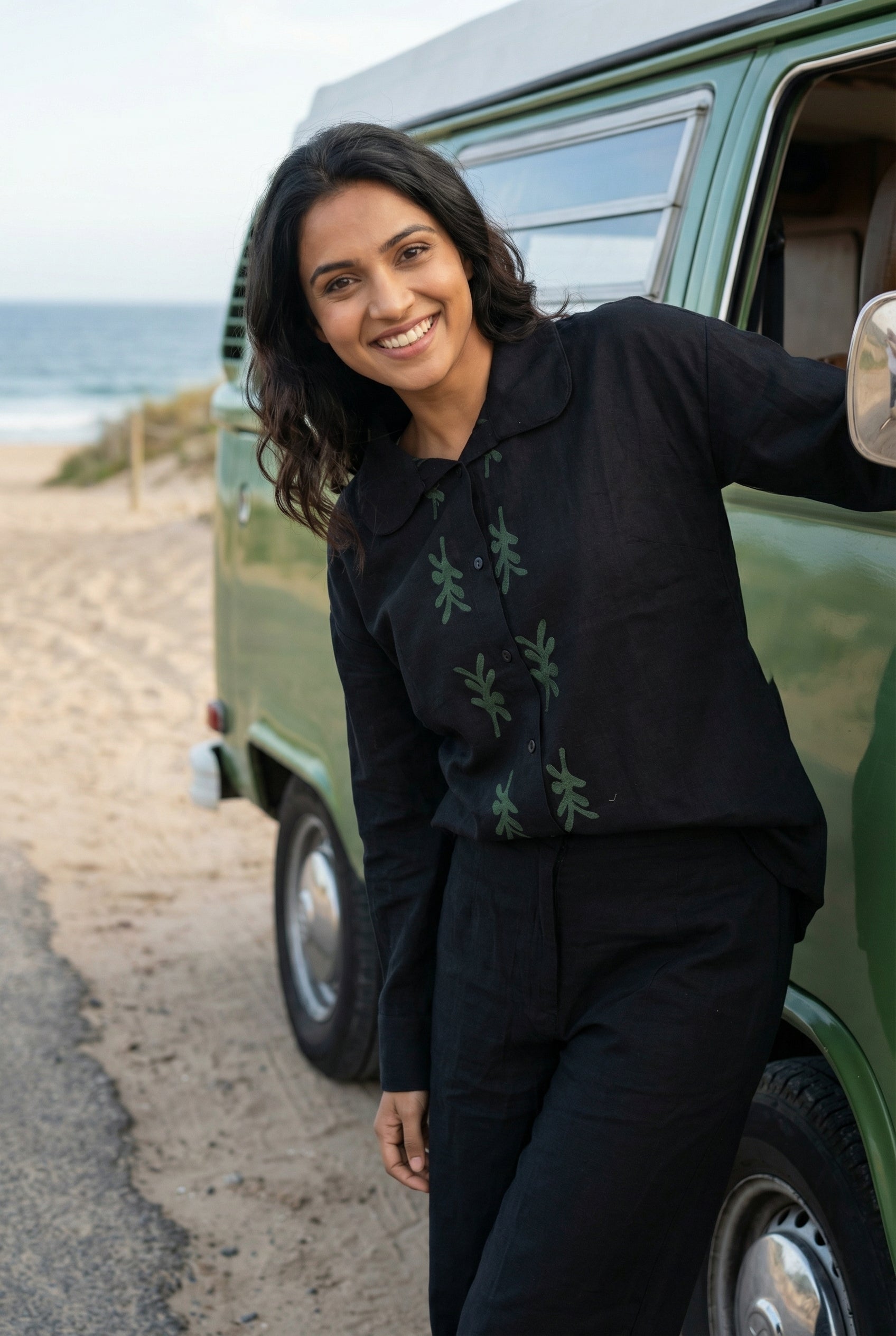 Black Solid Print Shirt Collar Cotton Night Suit Set for Women