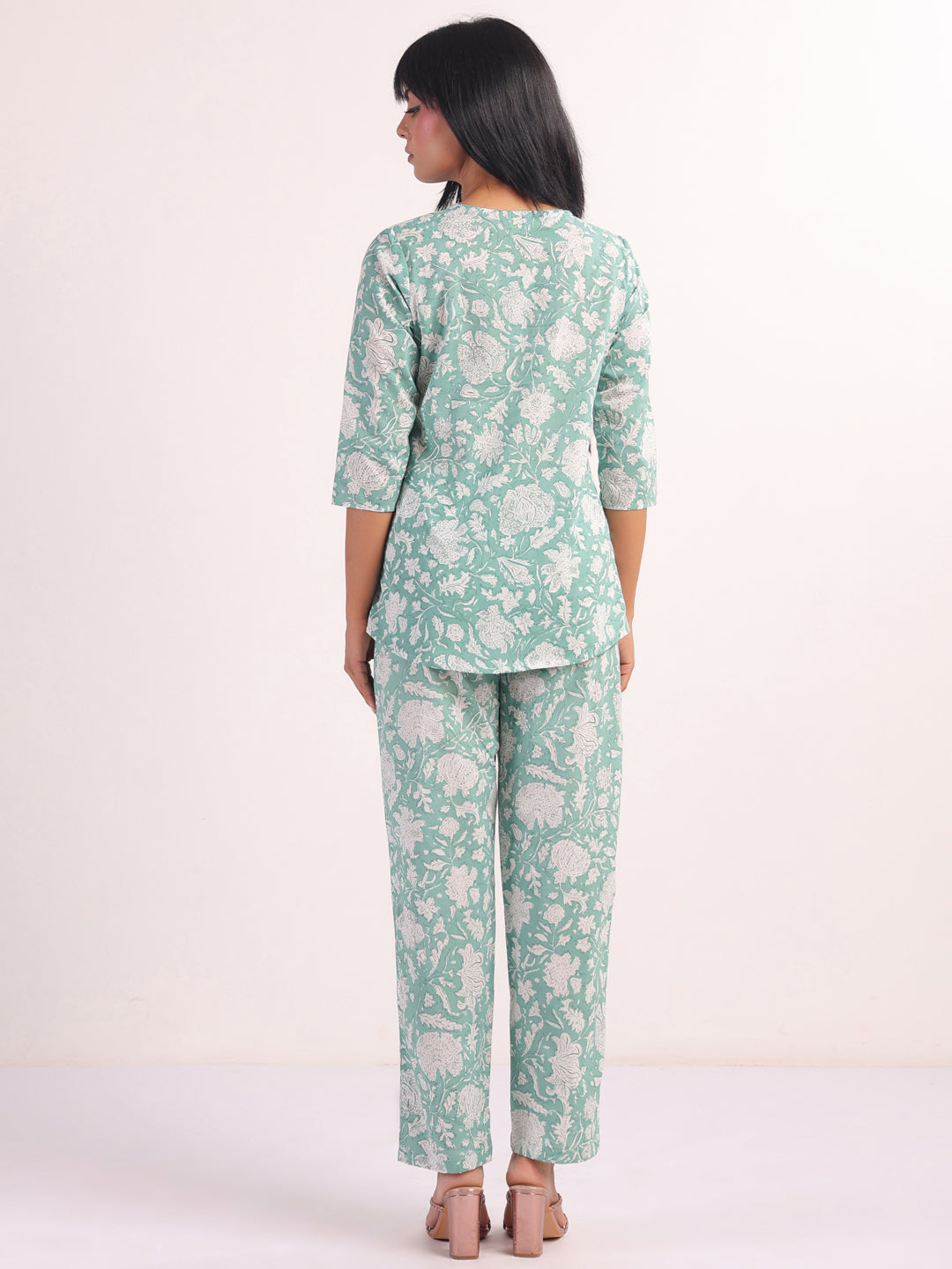 Green Round Neck Geometric Print Night Suit For Women