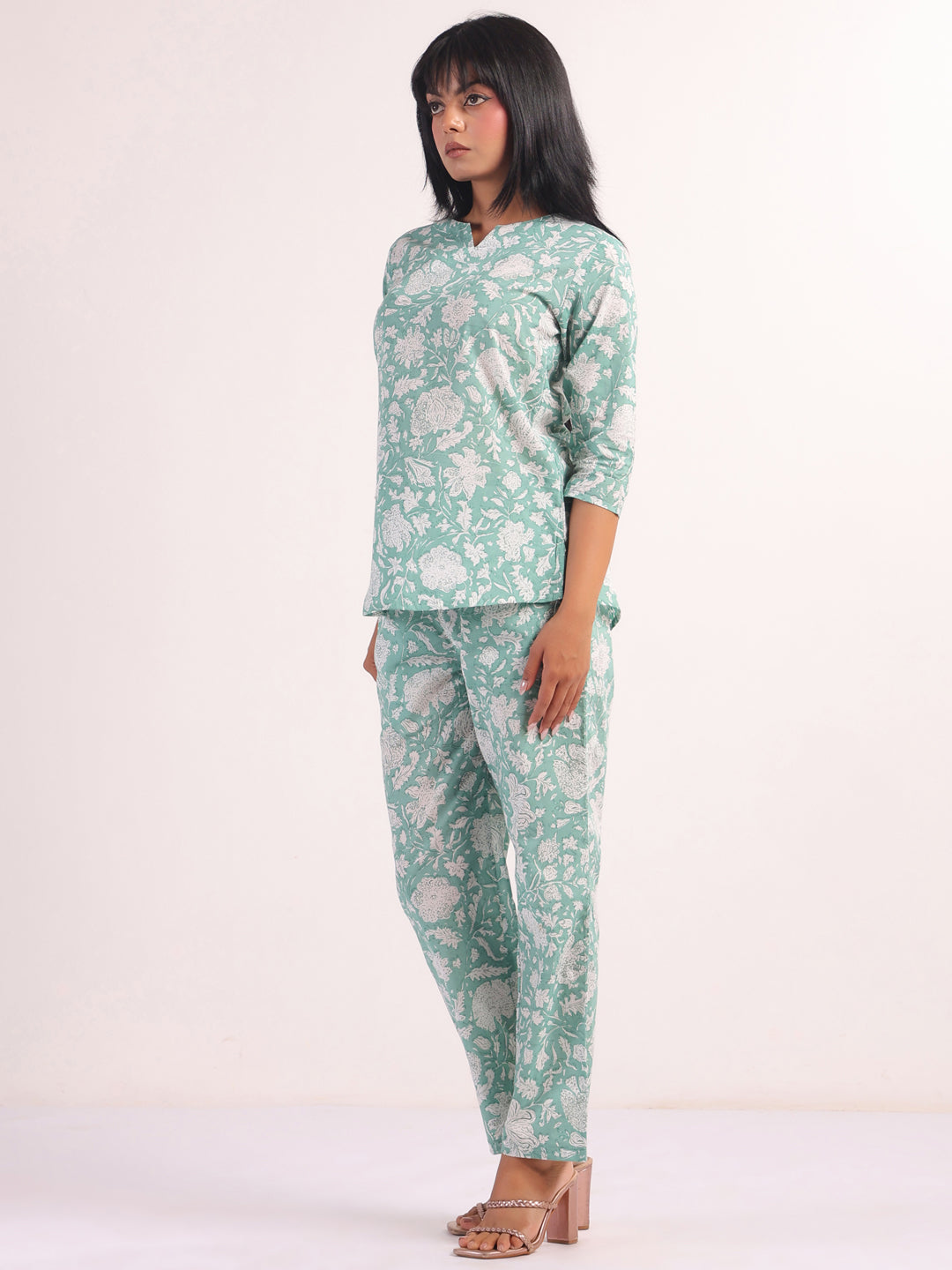 Green Round Neck Geometric Print Night Suit For Women