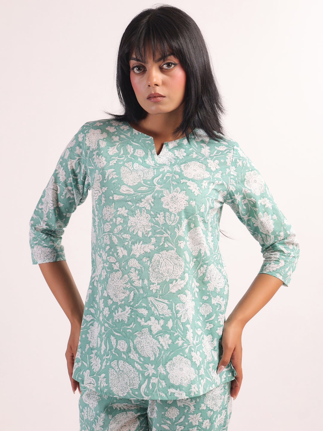 Green Round Neck Geometric Print Night Suit For Women