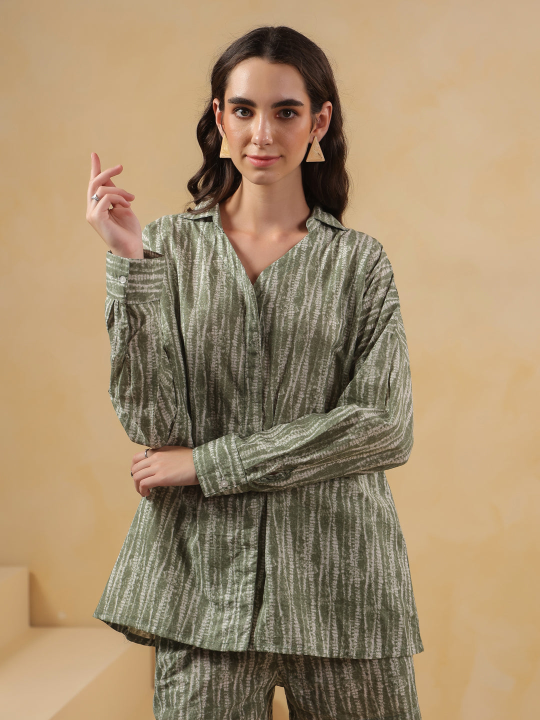 Green Shirt Collar Pure Cotton Printed Night Suit for Women
