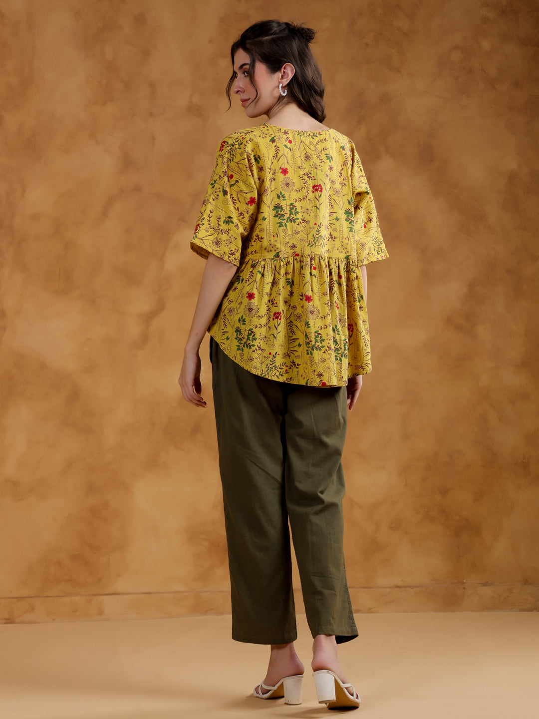 Yellow Color V-Neck Printed co-ords set for women - SanskrutiHomes 
