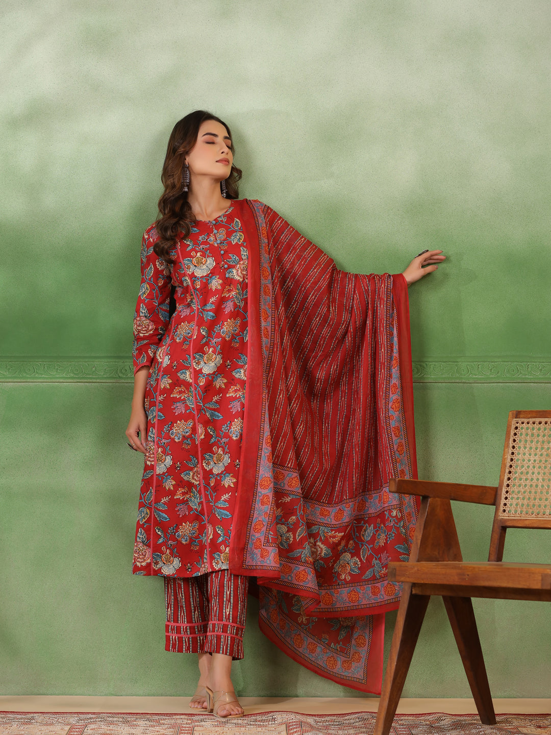 Maroon Cotton Round Neck Floral Printed Kurta Set for Women