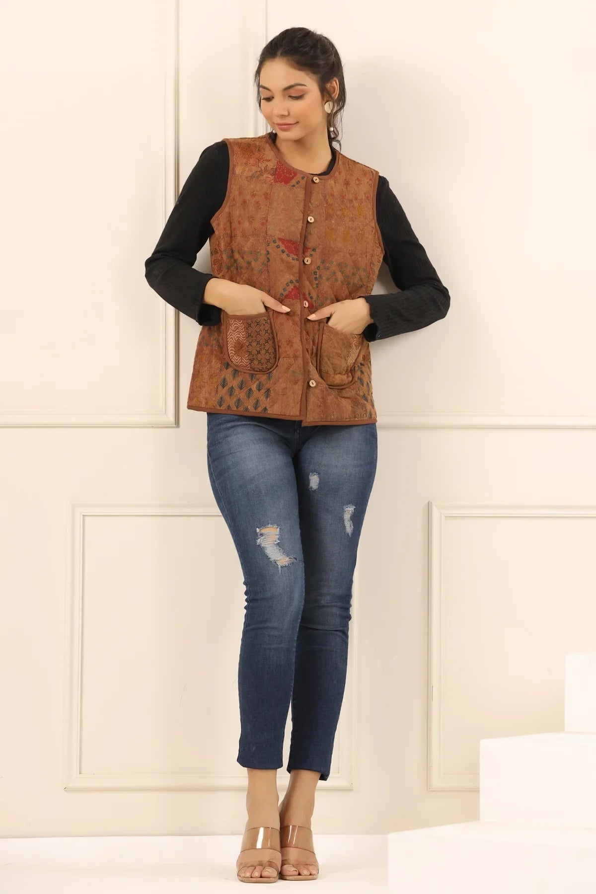 Printed women quilted jacket - SanskrutiHomes 