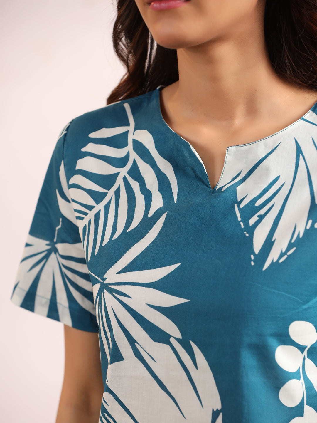 Blue tropical Print Night Suit Set with Payjama - SanskrutiHomes 