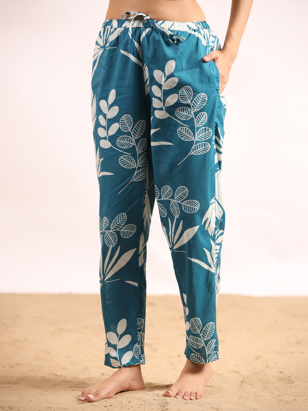 Blue tropical Print Night Suit Set with Payjama - SanskrutiHomes 