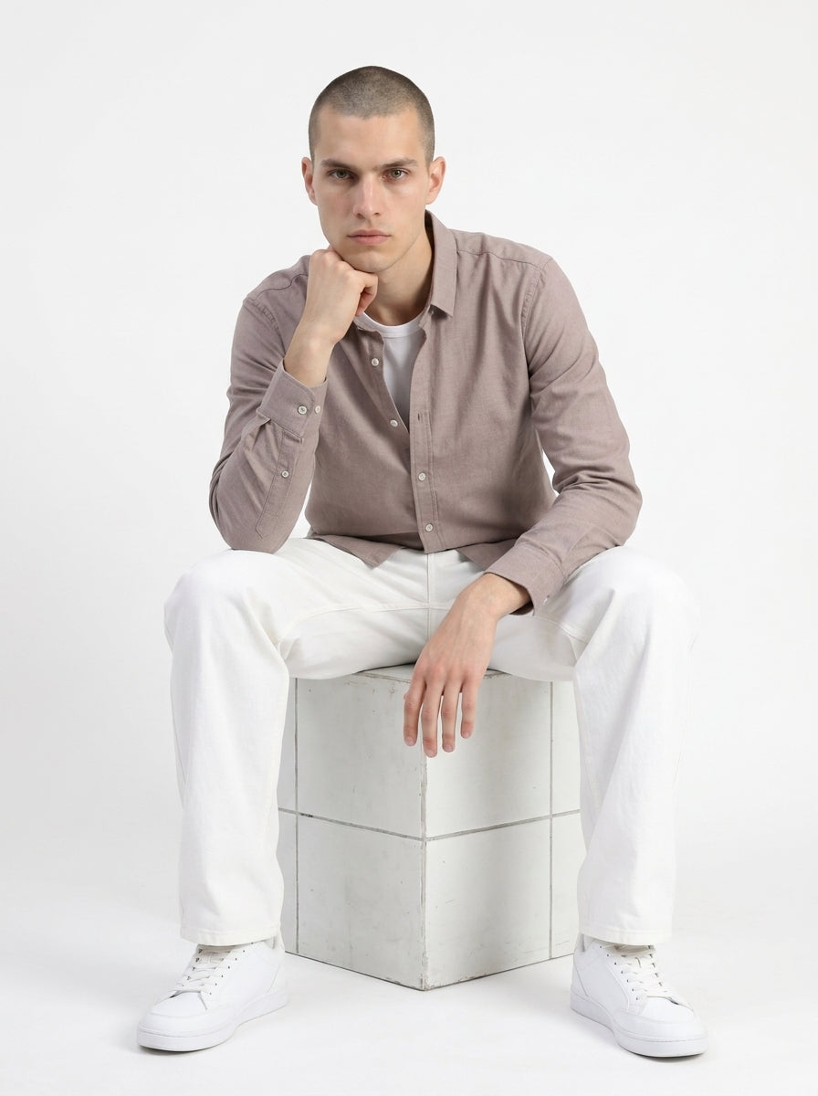 Mauve Spread Collar Solid Long Sleeves Cotton Shirt For Men