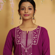 RangDeep Women Magenta Embroidered Straight Kurti