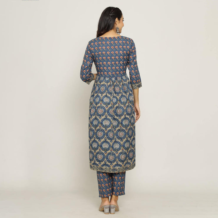 Rang Deep Women Set of Blue Cotton Kurti With Pant