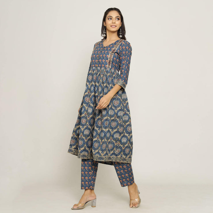 Rang Deep Women Set of Blue Cotton Kurti With Pant