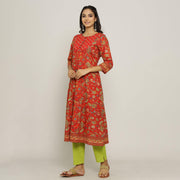 Rang Deep Women Red  & Green Cotton Kurti