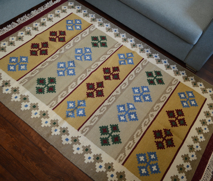 Hand-weaved wool Jute Multi-color Rug
