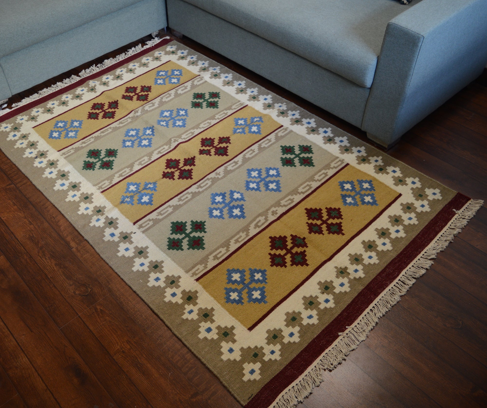 Hand-weaved wool Jute Multi-color Rug