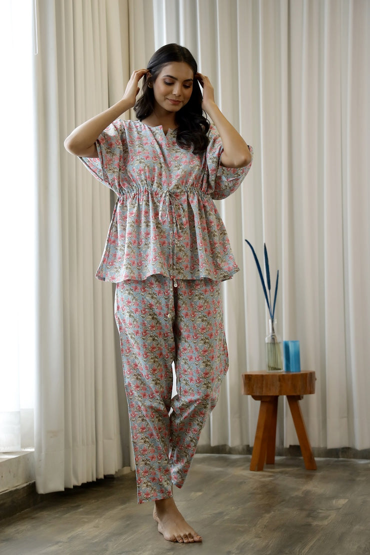 Women Light Blue & Pink Floral Printed Cotton Kaftan With Pyjama