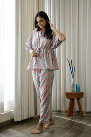 Women Light Blue & Pink Floral Printed Cotton Kaftan With Pyjama
