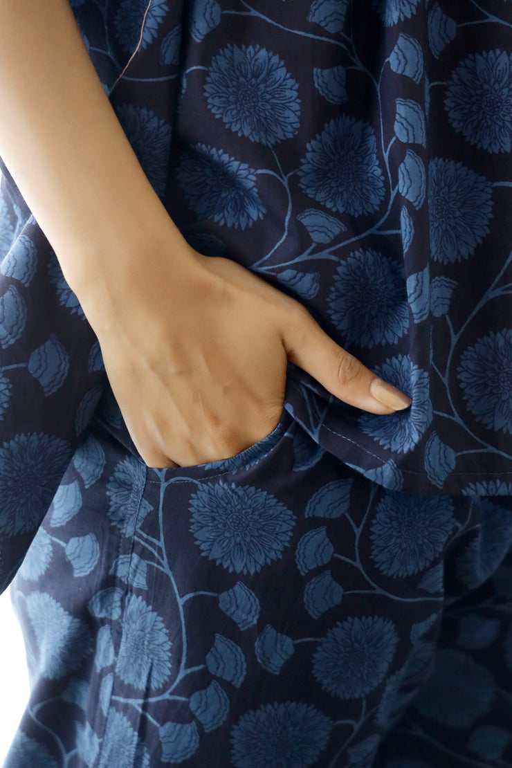 Women Navy Blue Floral Printed Cotton Kaftan with Pyjama