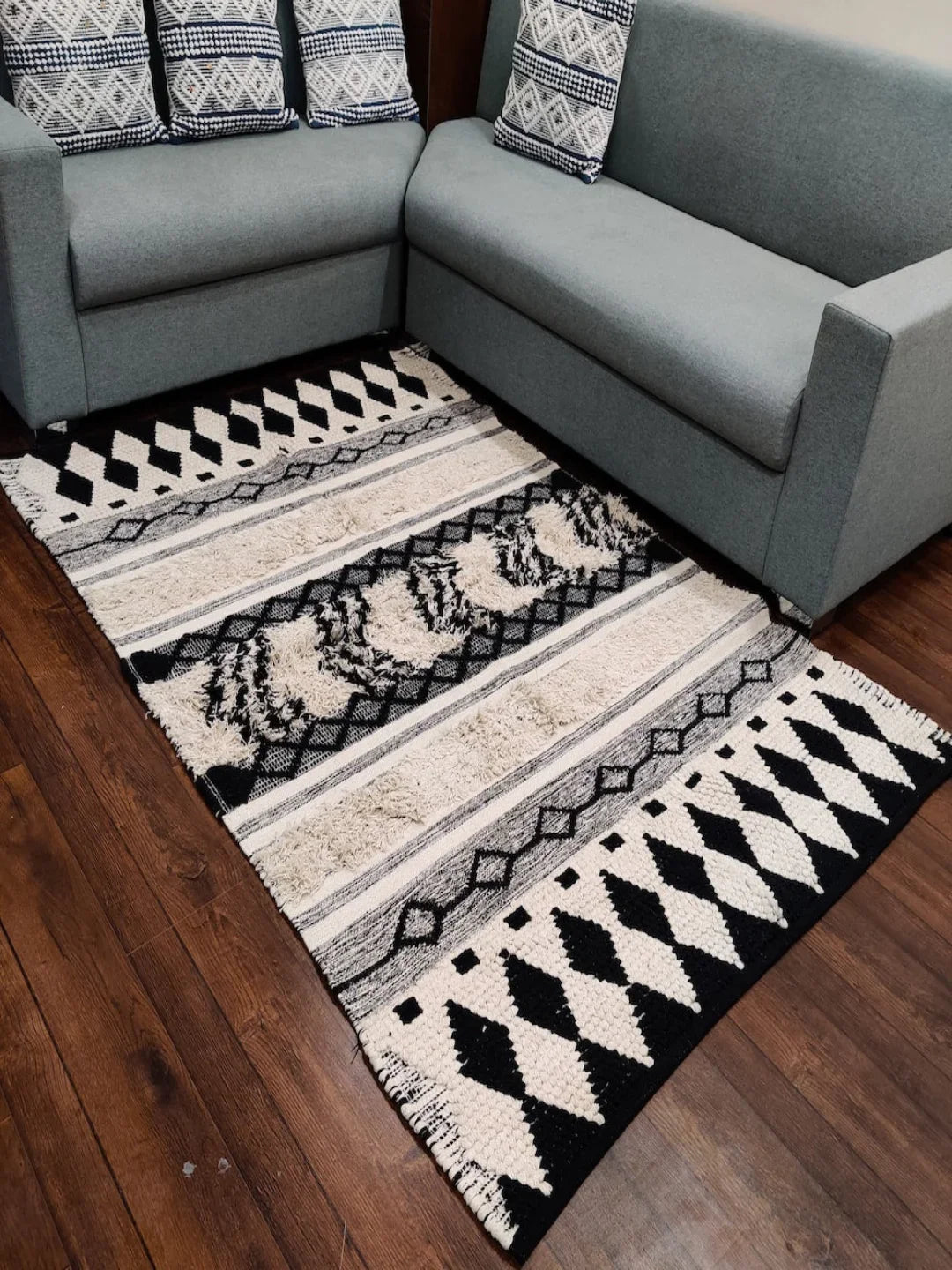 Hand-weaved 100% Cotton Multi-color Rug - SanskrutiHomes 