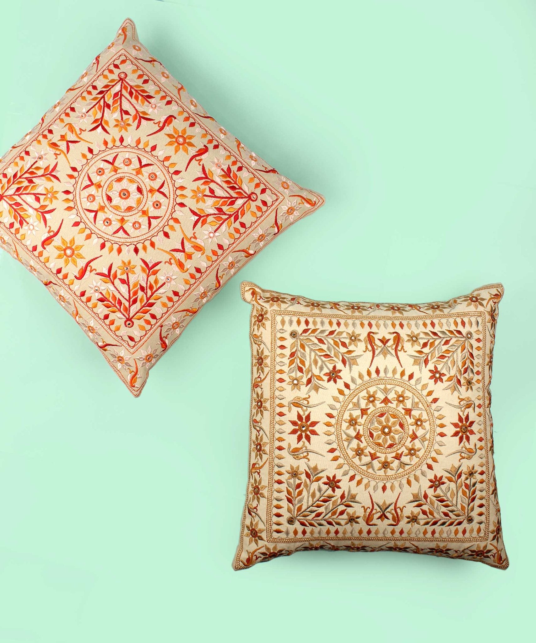 Hand-weaved cotton wool Multi-color Rug with a set of 2 cushion covers